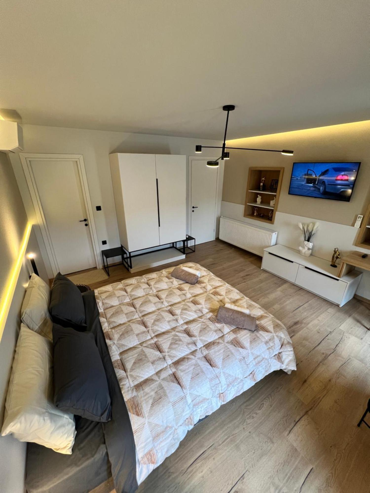 Suite Rooms - Fine Living Vevi Exterior photo